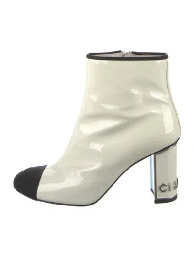 Pre-owned Chanel 2018 Interlocking Cc Logo Boots In Neutral