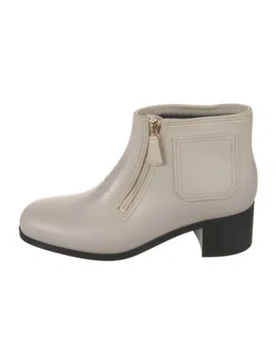 Pre-owned Chanel 2018 Interlocking Cc Logo Boots In Neutrals