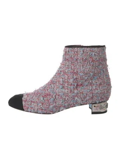 Pre-owned Chanel 2018 Interlocking Cc Logo Boots In Pink