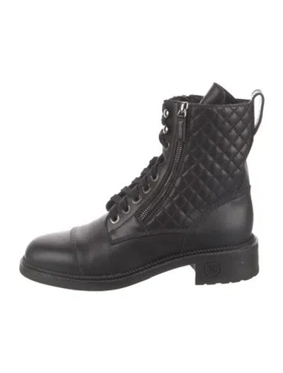 Pre-owned Chanel 2018 Interlocking Cc Logo Combat Boots In Black