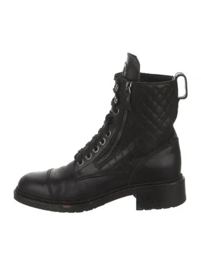 Pre-owned Chanel 2018 Interlocking Cc Logo Combat Boots In Black