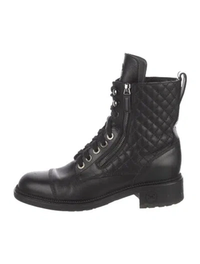 Pre-owned Chanel 2018 Interlocking Cc Logo Combat Boots In Black