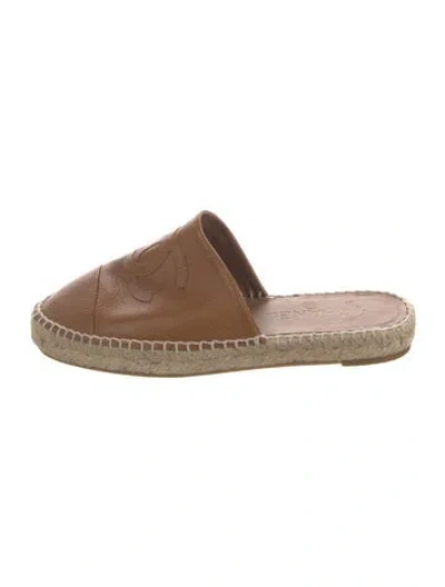Pre-owned Chanel 2018 Interlocking Cc Logo Espadrilles In Brown/neutrals
