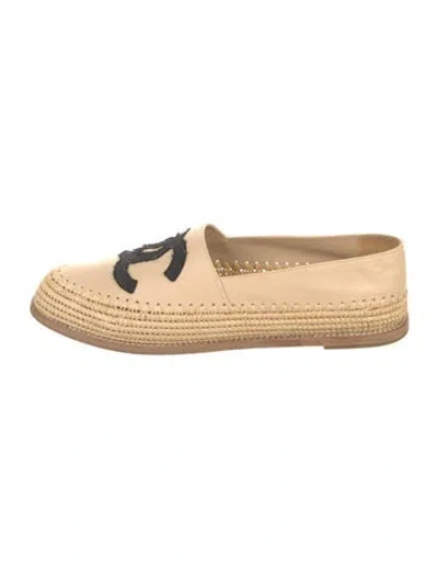 Pre-owned Chanel 2018 Interlocking Cc Logo Espadrilles In Neutrals