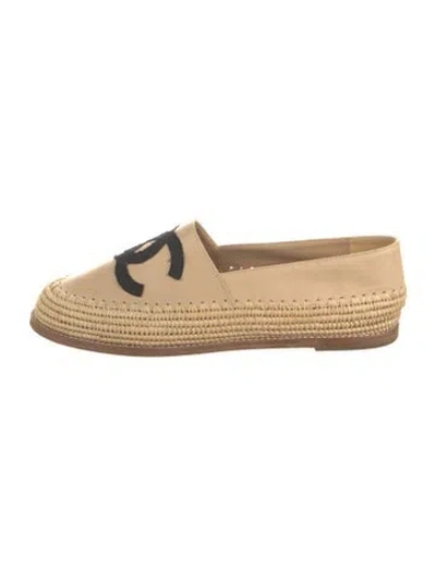 Pre-owned Chanel 2018 Interlocking Cc Logo Espadrilles In Neutrals