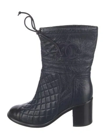 Pre-owned Chanel 2018 Interlocking Cc Logo Lace-up Boots In Blue