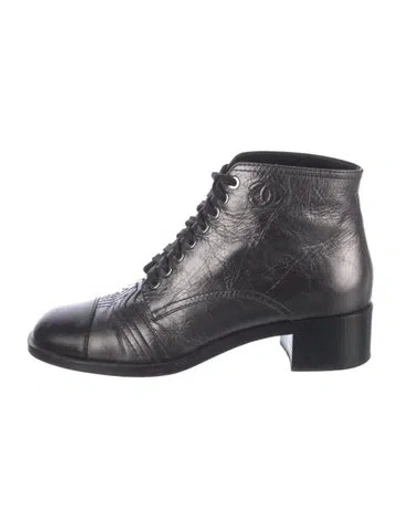 Pre-owned Chanel 2018 Interlocking Cc Logo Lace-up Boots In Gray