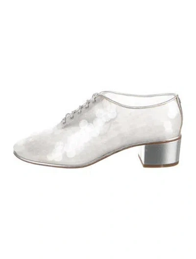 Pre-owned Chanel 2018 Interlocking Cc Logo Pumps In Silver