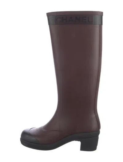 Pre-owned Chanel 2018 Interlocking Cc Logo Rain Boots In Burgundy