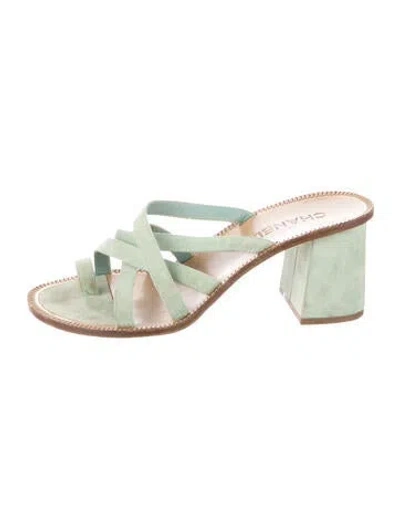 Pre-owned Chanel 2018 Interlocking Cc Logo Sandals In Green