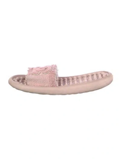 Pre-owned Chanel 2018 Interlocking Cc Logo Slides In Pink