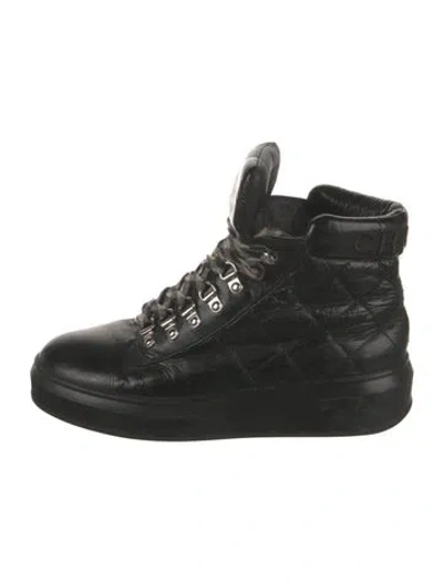 Pre-owned Chanel 2018 Interlocking Cc Logo Sneakers In Black