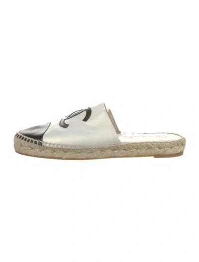 Pre-owned Chanel 2018 Iridescent Espadrilles In White