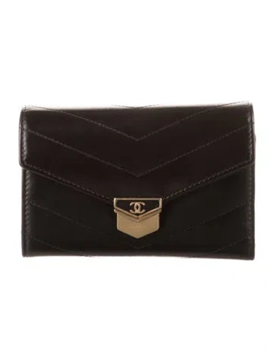 Pre-owned Chanel 2018 Paris-hamburg Chevron Medal Compact Wallet In Black