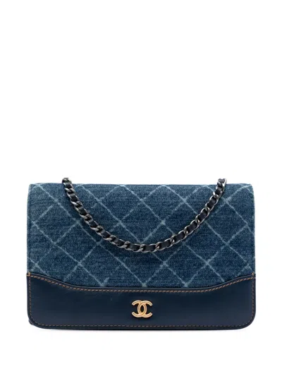 Pre-owned Chanel 2018 Printed Denim And Calfskin Gabrielle Wallet On Chain Crossbody Bag In Blue