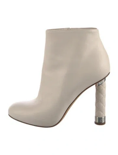 Pre-owned Chanel 2018 Quilted Pattern Boots In Neutrals