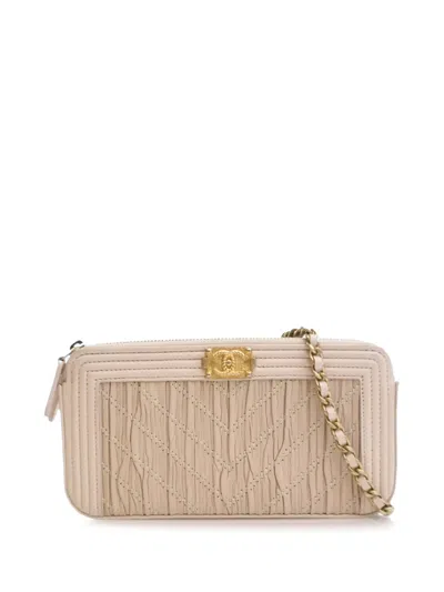Pre-owned Chanel 2018 Small Chevron Crumpled Lambskin Boy Clutch With Chain Crossbody Bag