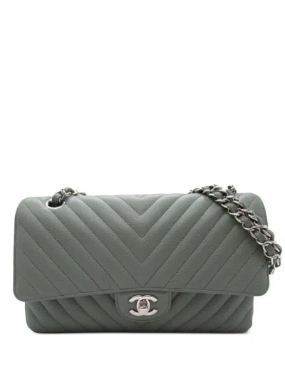 Pre-owned Chanel 2018 V-stitch Shoulder Bag In Green