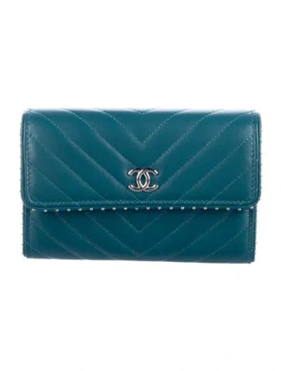 Pre-owned Chanel 2018-2019 Interlocking Cc Logo Card Holder In Blue