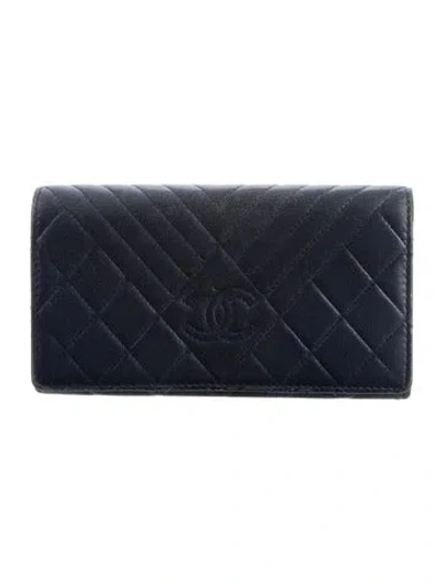Pre-owned Chanel 2018-2019 Interlocking Cc Logo Trifold Wallet In Blue