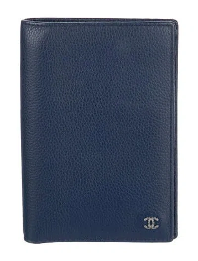 Pre-owned Chanel 2018-2019 Interlocking Cc Logo Wallet In Blue