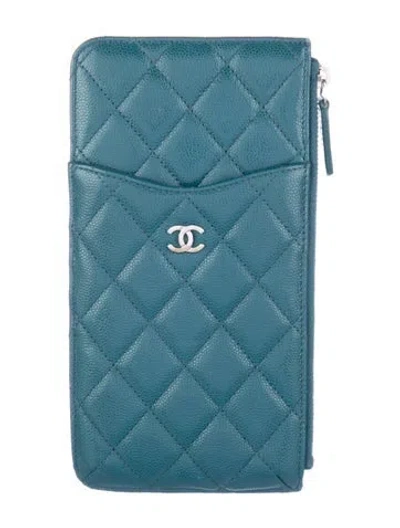 Pre-owned Chanel 2018-2019 Interlocking Cc Logo Wallet In Blue