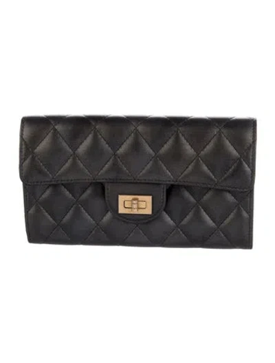 Pre-owned Chanel 2018-2019 Quilted Pattern Trifold Wallet In Gray