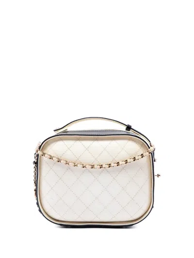 Pre-owned Chanel 2018-2019 Small Cc Quilted Crumpled Calfskin Vanity Case Satchel In White