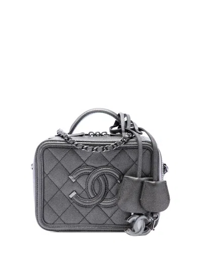 Pre-owned Chanel 2018-2019 Small Metallic Caviar Cc Filigree Vanity Case Satchel In Gray