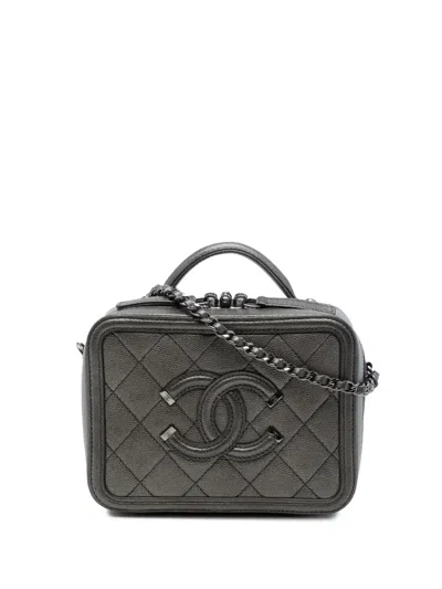 Pre-owned Chanel 2018-2019 Small Metallic Caviar Cc Filigree Vanity Case Satchel In Grey