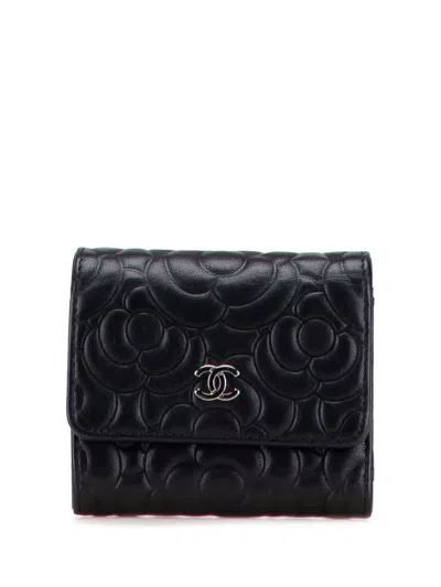 Pre-owned Chanel 2019 Cc Embossed Goatskin Camellia Trifold Compact Wallet Small Wallets In Black