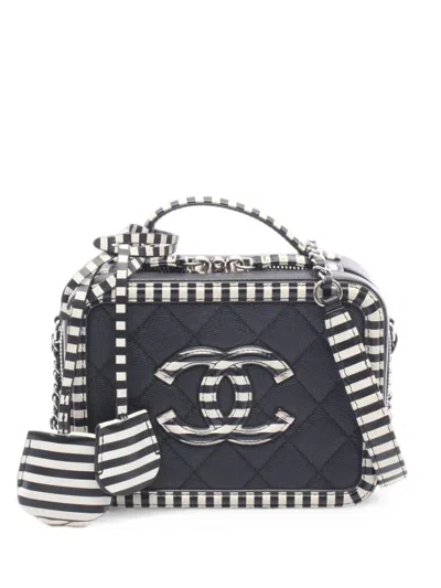 Chanel 2019 Cc Filigree Vanity Bag In Gray