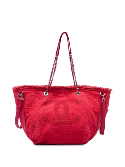 Pre-owned Chanel 2019 Cc Fringe Canvas Tote Bag In Red