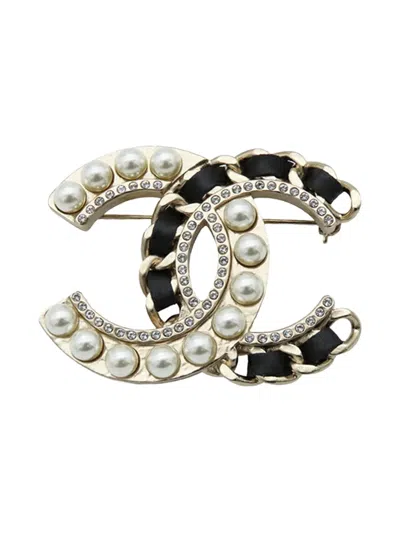 Pre-owned Chanel 2019 Cc Gold Plated Faux Pearl And Rhinestones Brooch Costume Brooch