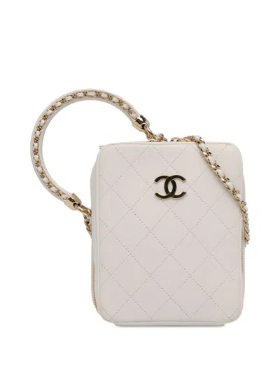 Pre-owned Chanel 2019 Cc Lambskin Round Handle Camera Case Satchel In White
