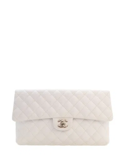Pre-owned Chanel 2019 Cc Quilted Caviar Flap Clutch Bag In White