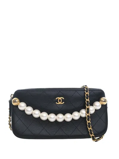 Pre-owned Chanel 2019 Cc Quilted Goatskin Chic Pearls Double Zip Clutch With Chain Satchel In Black