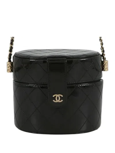 Pre-owned Chanel 2019 Cc Quilted Patent Round Clutch With Chain Vanity Bag In Black