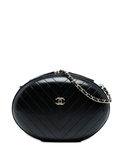 Pre-owned Chanel 2019 Chevron Stitched Calfskin La Pausa Evening Bag Crossbody Bag In Black