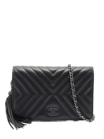 Pre-owned Chanel 2019 Chevron V-stitch Chain Wallet In Black