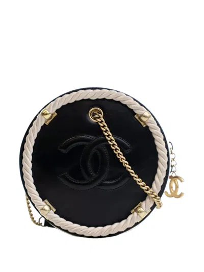 Pre-owned Chanel 2019 Crumpled Calfskin En Vogue Round Bag Satchel In Black