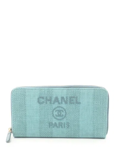 Pre-owned Chanel 2019 Deauville Wallet In Blue