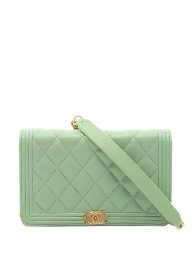 Pre-owned Chanel 2019 Diamond-quilting Chain-strap Shoulder Bag In Green