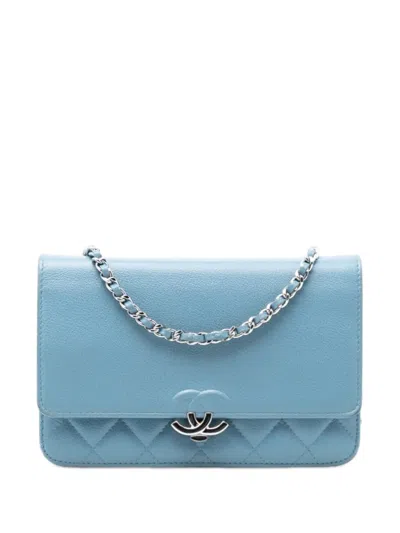 Pre-owned Chanel 2019 Grained Calfskin Cc Box Wallet On Chain Crossbody Bag In Blue