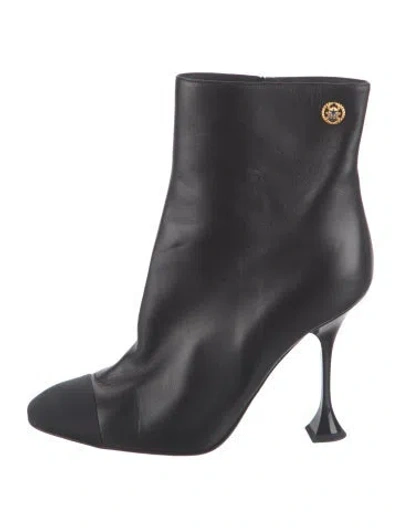 Pre-owned Chanel 2019 Interlocking Cc Logo Boots In Black