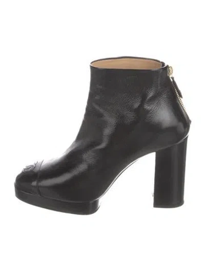 Pre-owned Chanel 2019 Interlocking Cc Logo Boots In Black