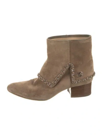 Pre-owned Chanel 2019 Interlocking Cc Logo Boots In Brown