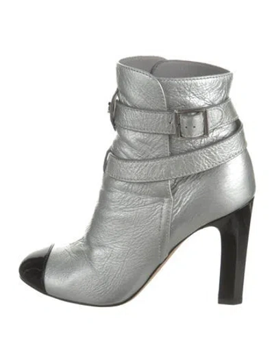 Pre-owned Chanel 2019 Interlocking Cc Logo Boots In Metallic/silver