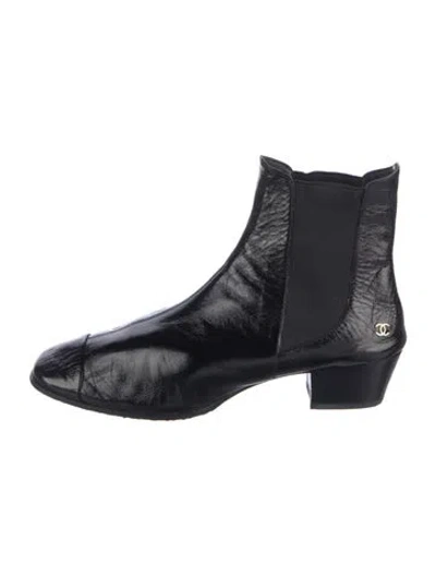 Pre-owned Chanel 2019 Interlocking Cc Logo Chelsea Boots In Black
