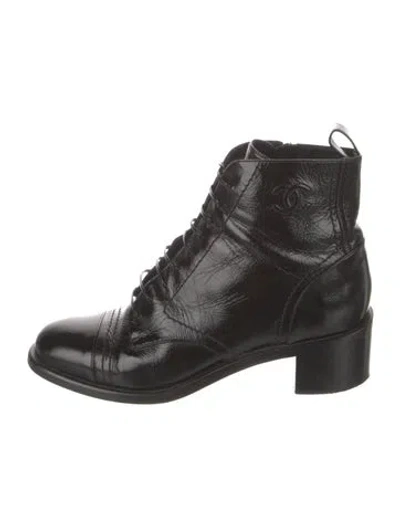 Pre-owned Chanel 2019 Interlocking Cc Logo Combat Boots In Black